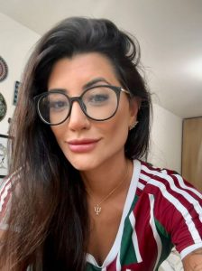 Julia Ferrari | Mulheres
