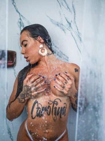 Mikaela | Mulheres
