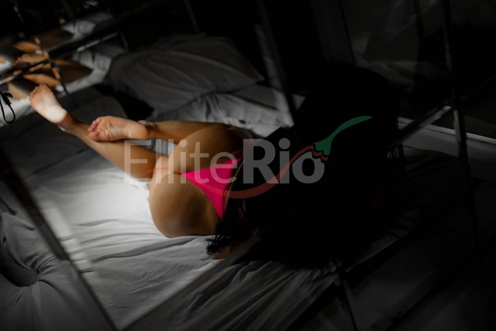 Pietra Dudas | Mulheres