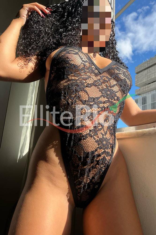 Bella Dias | Mulheres