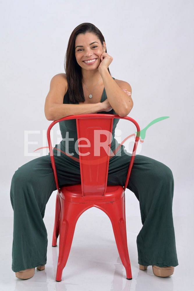 Adriana Linares | Mulheres Adriana Linares | Mulheres