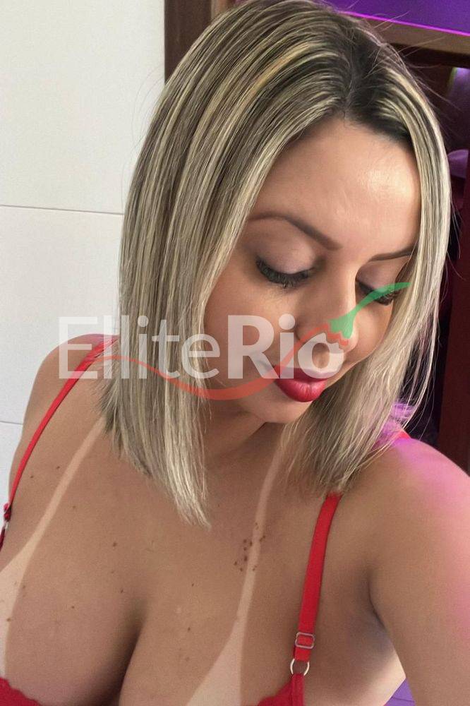 Juliana Knult | Mulheres