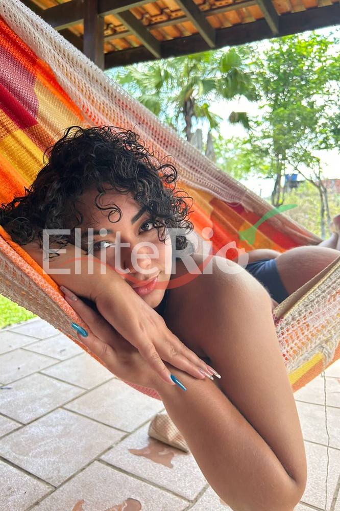 Thais Wholke | Mulheres