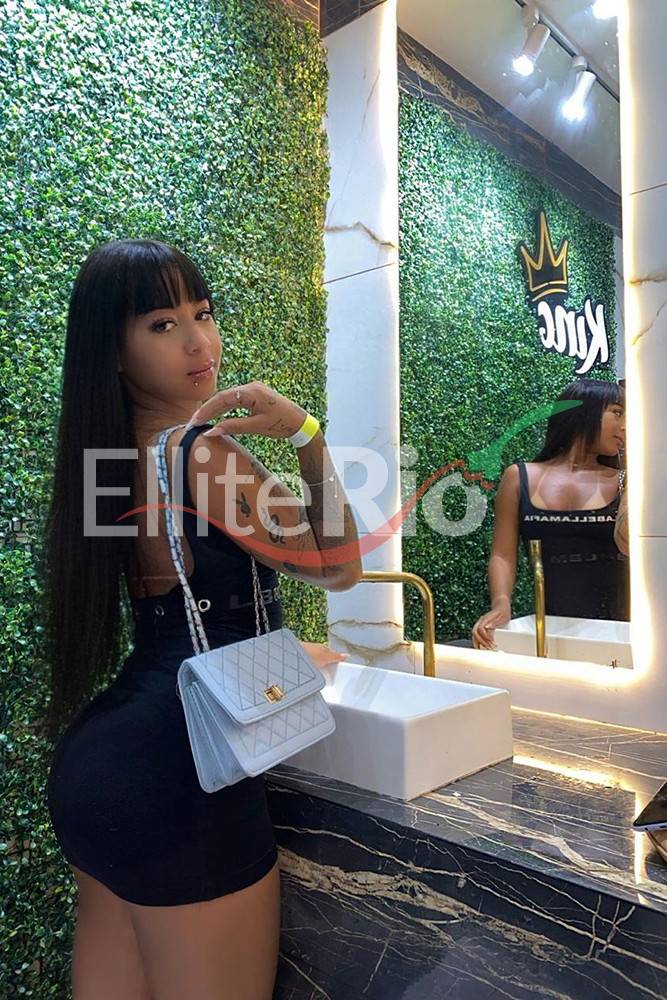 Agatha Pires | Mulheres Agatha Pires | Mulheres