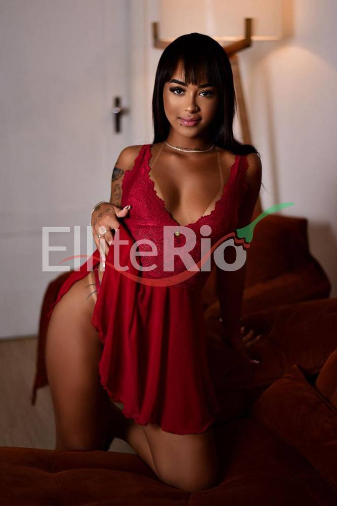 Agatha Pires | Mulheres Agatha Pires | Mulheres