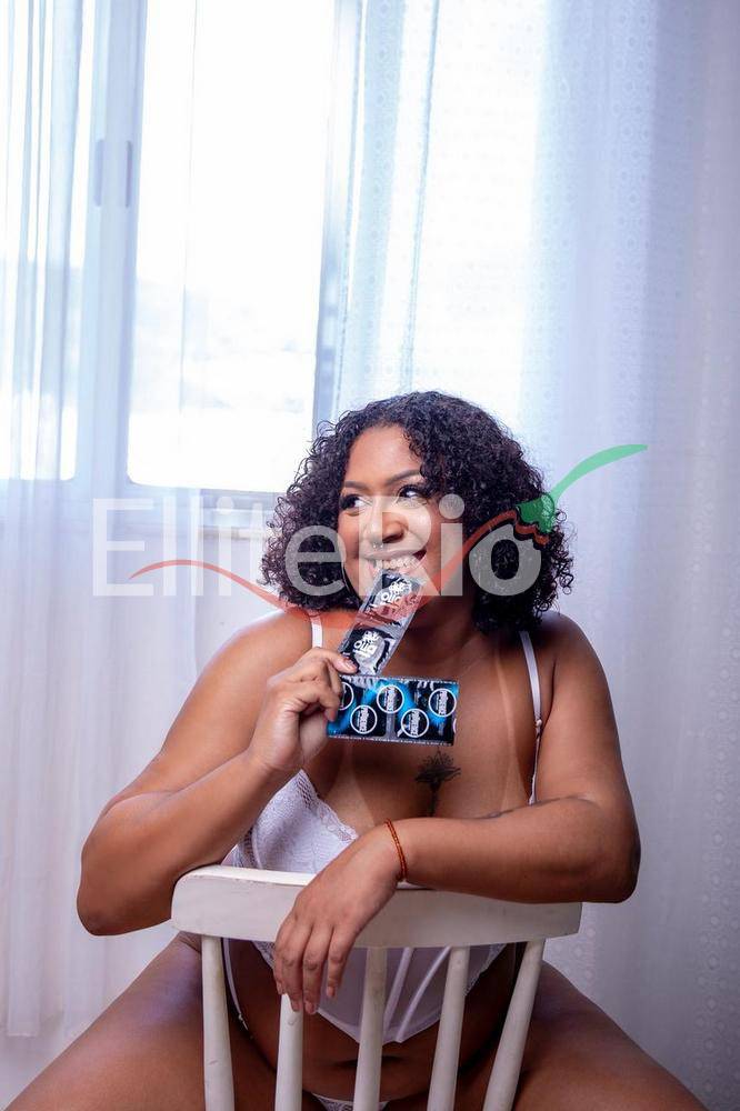 Maya Prado | Mulheres