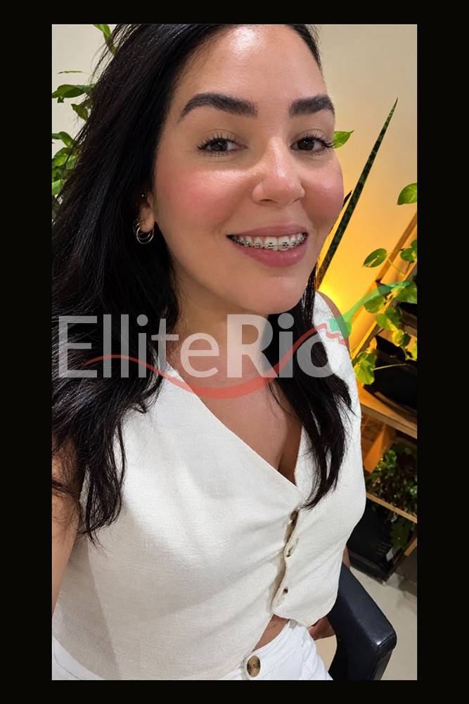 Fernanda B | Mulheres Fernanda B | Mulheres